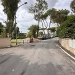Ampio Su Due Piani Immerso Nel *