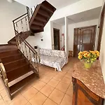 Ampio Su Due Piani Immerso Nel Appartement *
