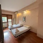 Ampio Su Due Piani Immerso Nel Rom