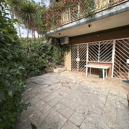 Ampio Su Due Piani Immerso Nel Apartment *
